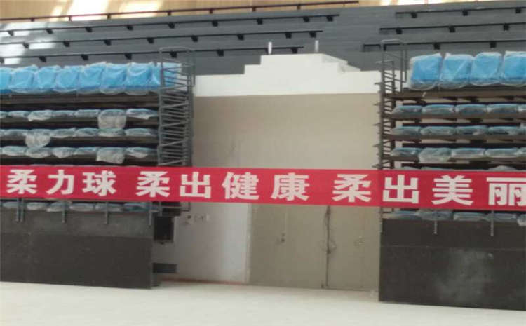 24厚舞臺實木地板單層龍骨結構