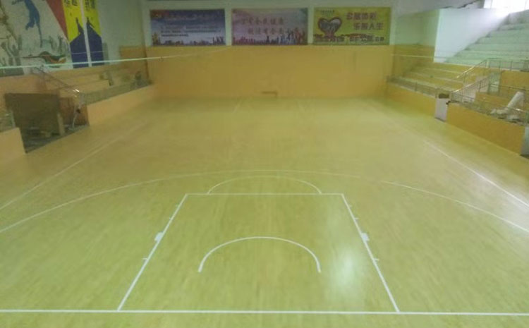 20厚籃球館木地板批發(fā)